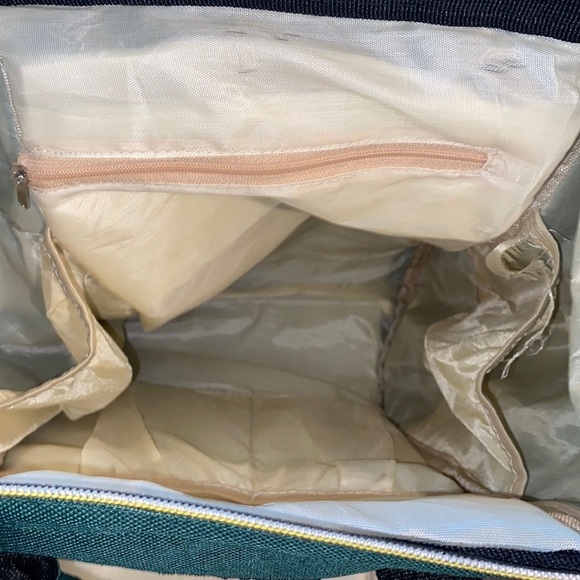 Living Traveling Share Green camo Diaper Backpack main image 8